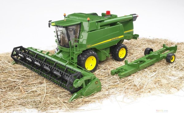 Bruder Комбайн John Deere T670i 02-132