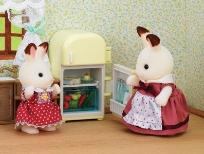 Sylvanian Families Набор Мама кролик и холодильник 2202